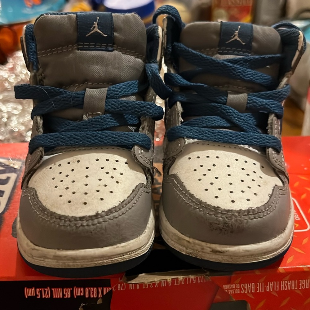 Nike flights size 6c